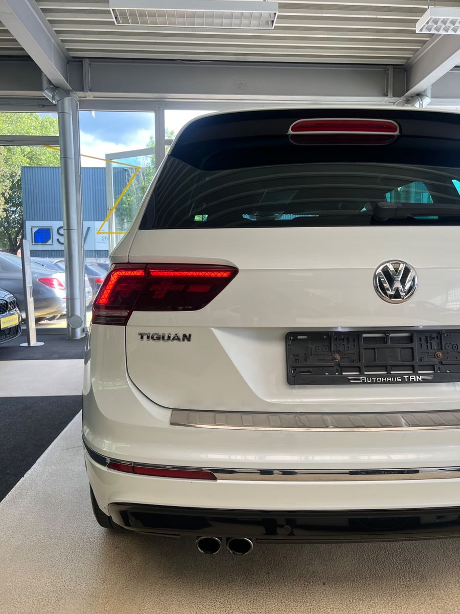 Fahrzeugabbildung Volkswagen Tiguan Highline 4Motion R line *HEAD-UP*MEMORY*