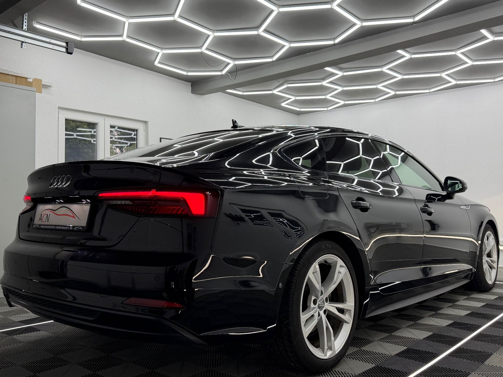 Fahrzeugabbildung Audi A5 Sportback 2.0 TDI S-LINE/360*/B&O/MASSAGE/ACC