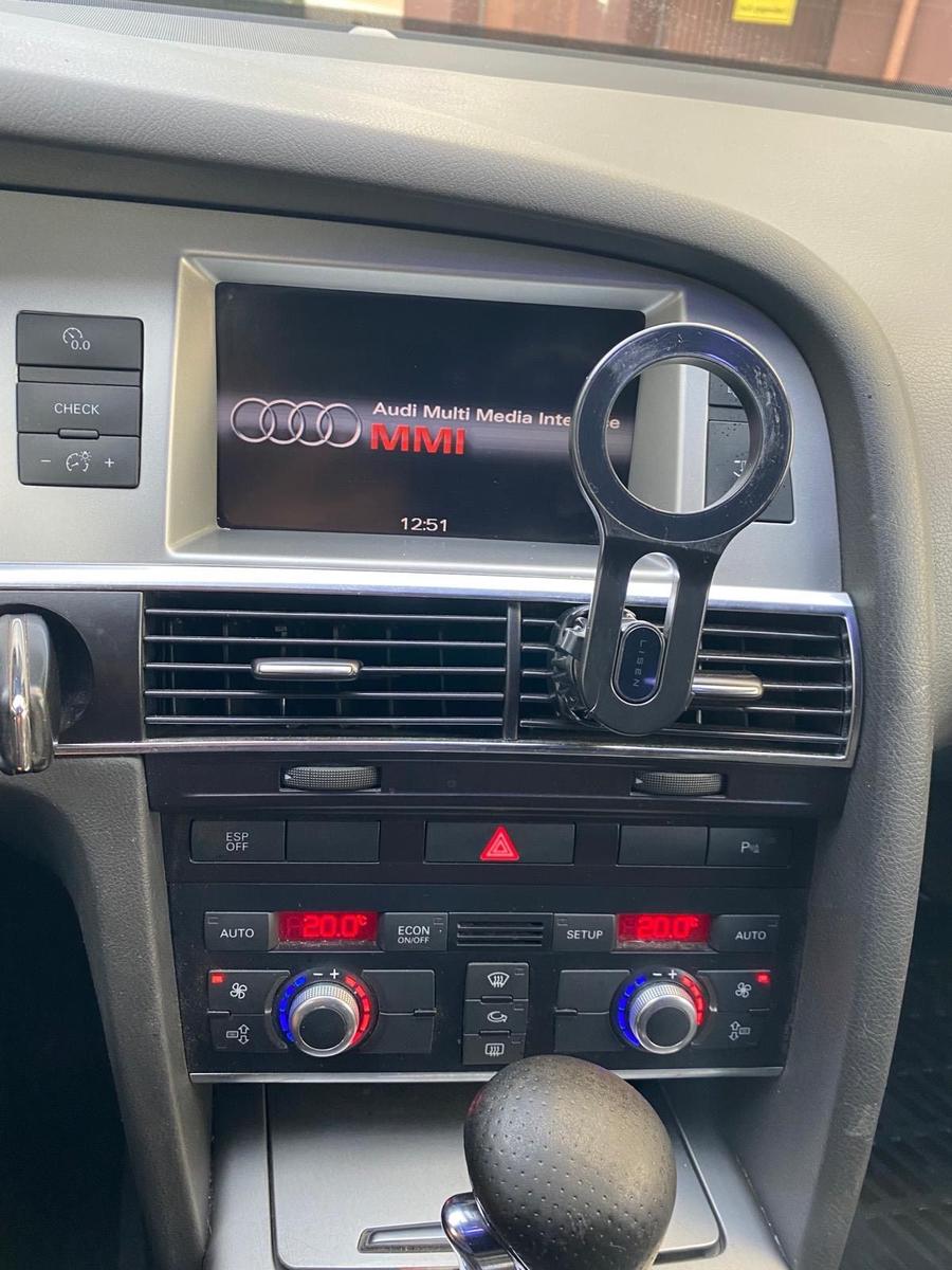 Audi A6 2009 — photo 15