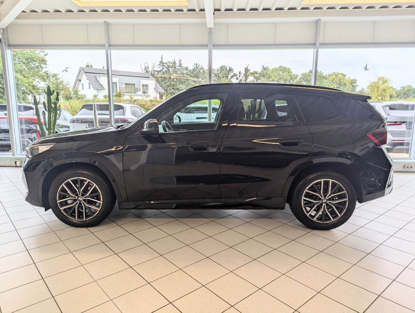 BMW X1 18 i M-Sport Pano Travel-Premium-Paket AHK - Image 4