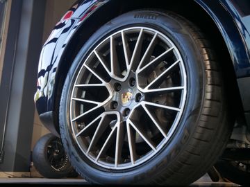 Porsche Cayenne - 9