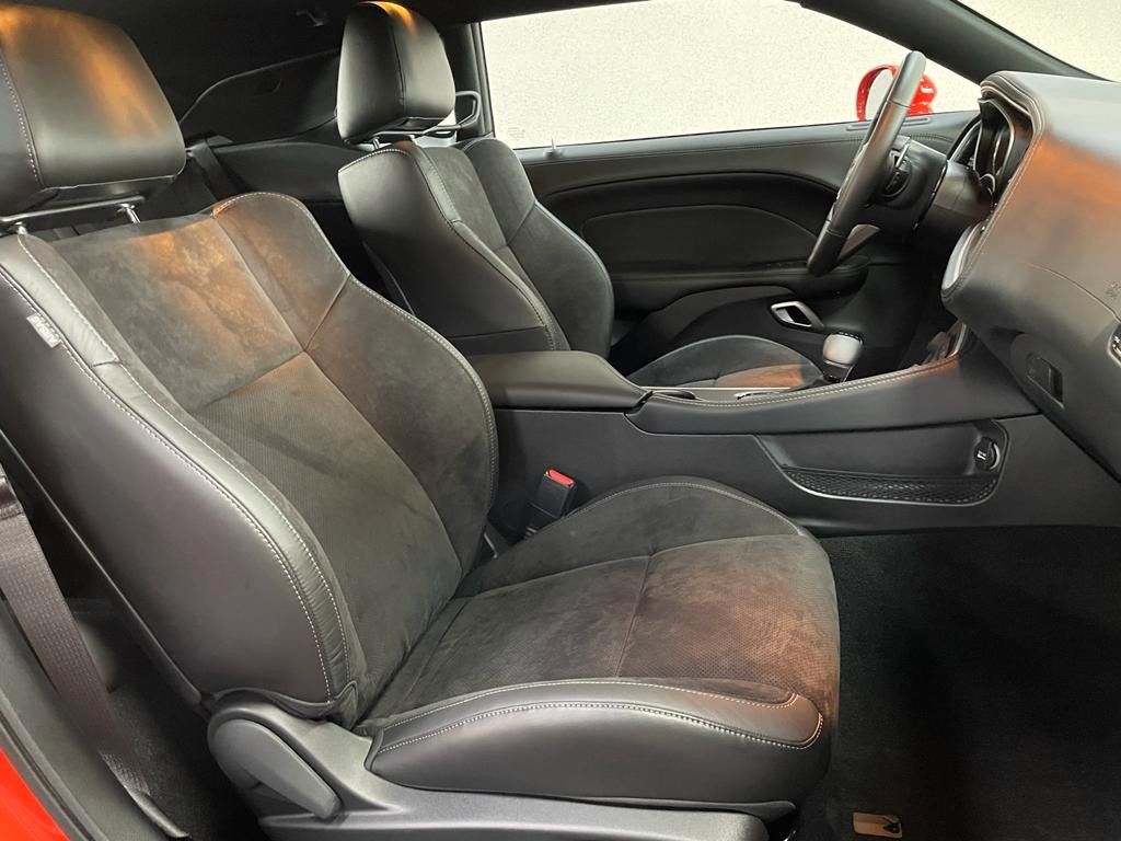 Fahrzeugabbildung Dodge CHALLENGER  R/T-5.7L-V8 HEMi AUS 1. HAND