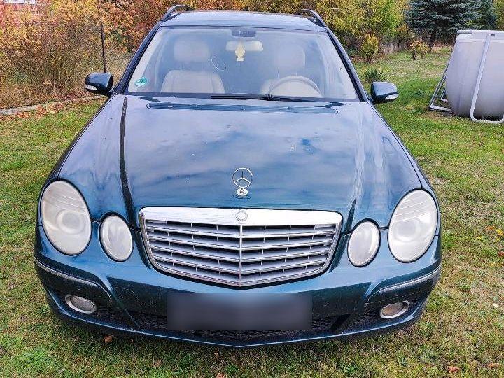 Mercedes-Benz E 220