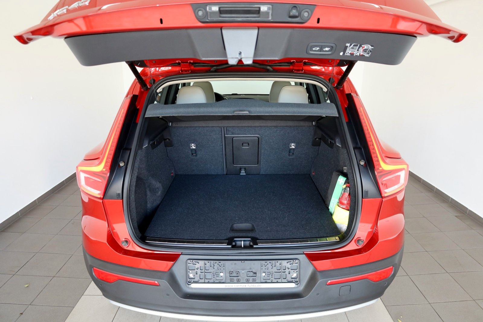 Fahrzeugabbildung Volvo XC40 Inscription T5,Leder,Navi,SH,360Kamera +WR