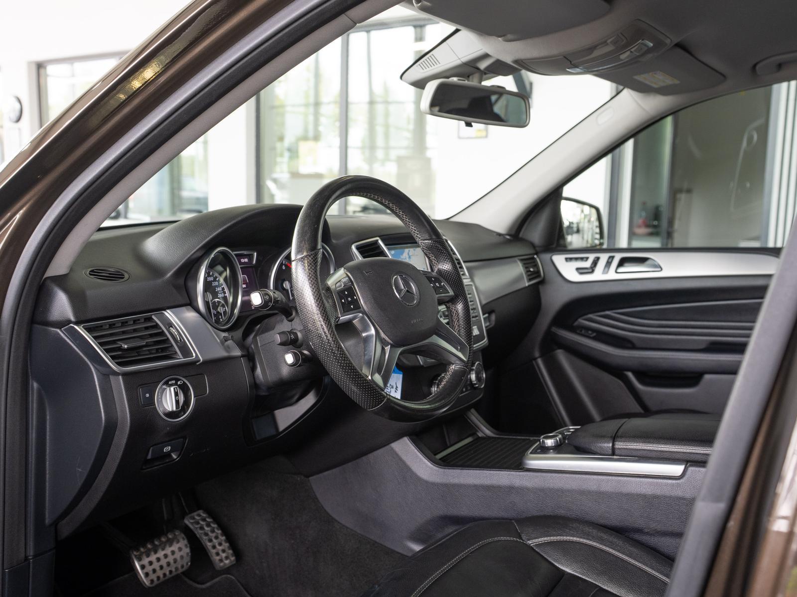 Mercedes-Benz ML 350 4 Matic *AHK*R-KAMERA*MEMORY*LEDER*