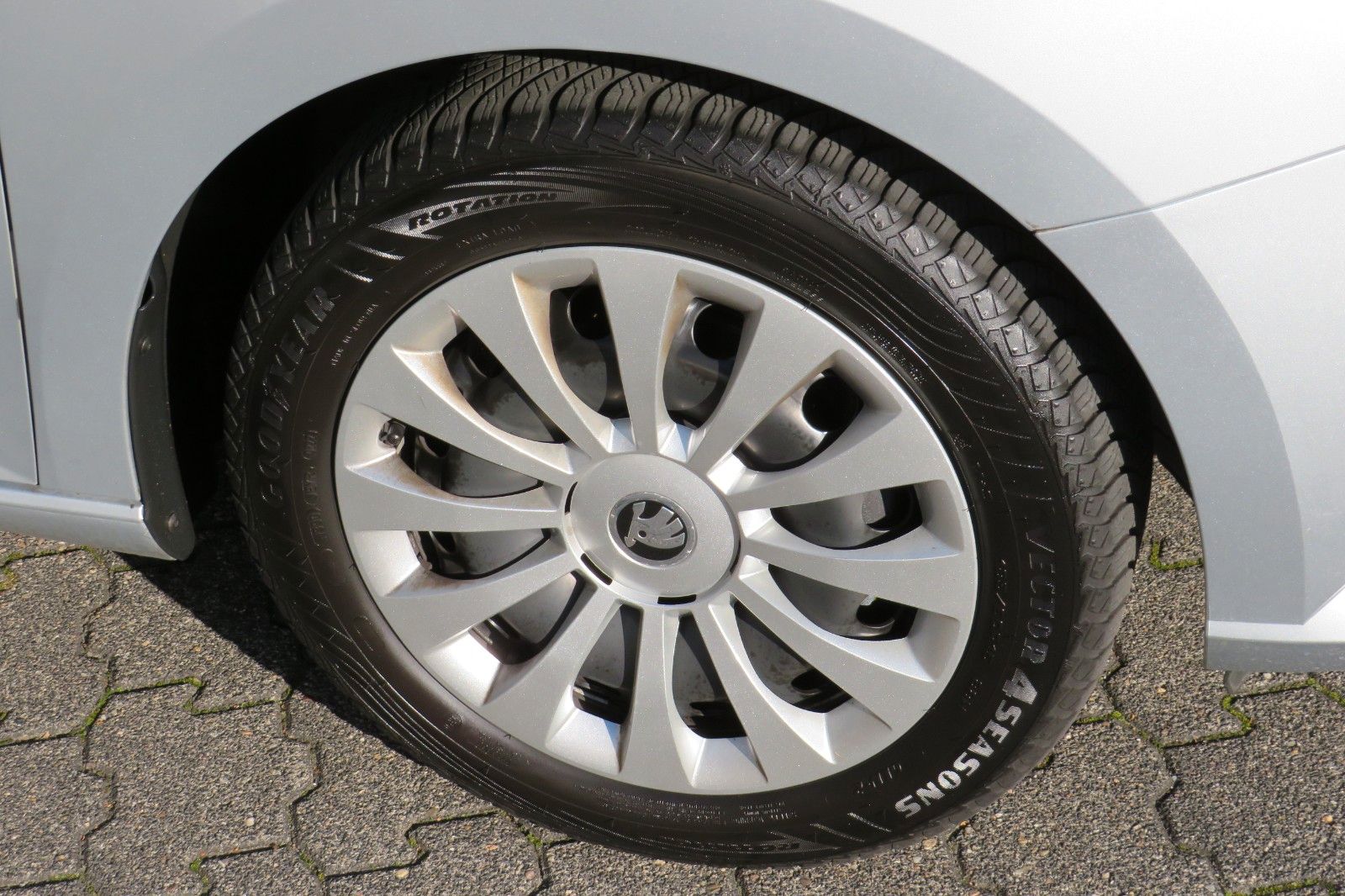 Fahrzeugabbildung SKODA Fabia Combi Ambition GRA SITZH. APP-CONNECT 1.HD