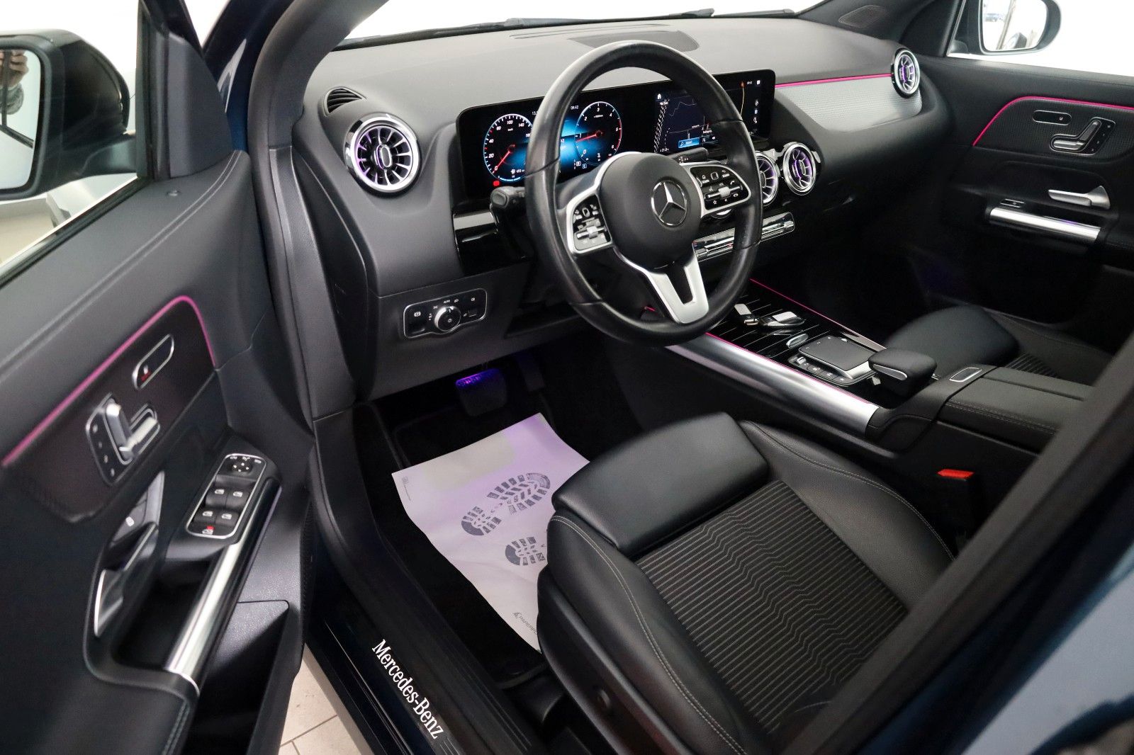 Fahrzeugabbildung Mercedes-Benz GLA 200d Style, 4Matic,NAVI,LED,T.Leder,Pano