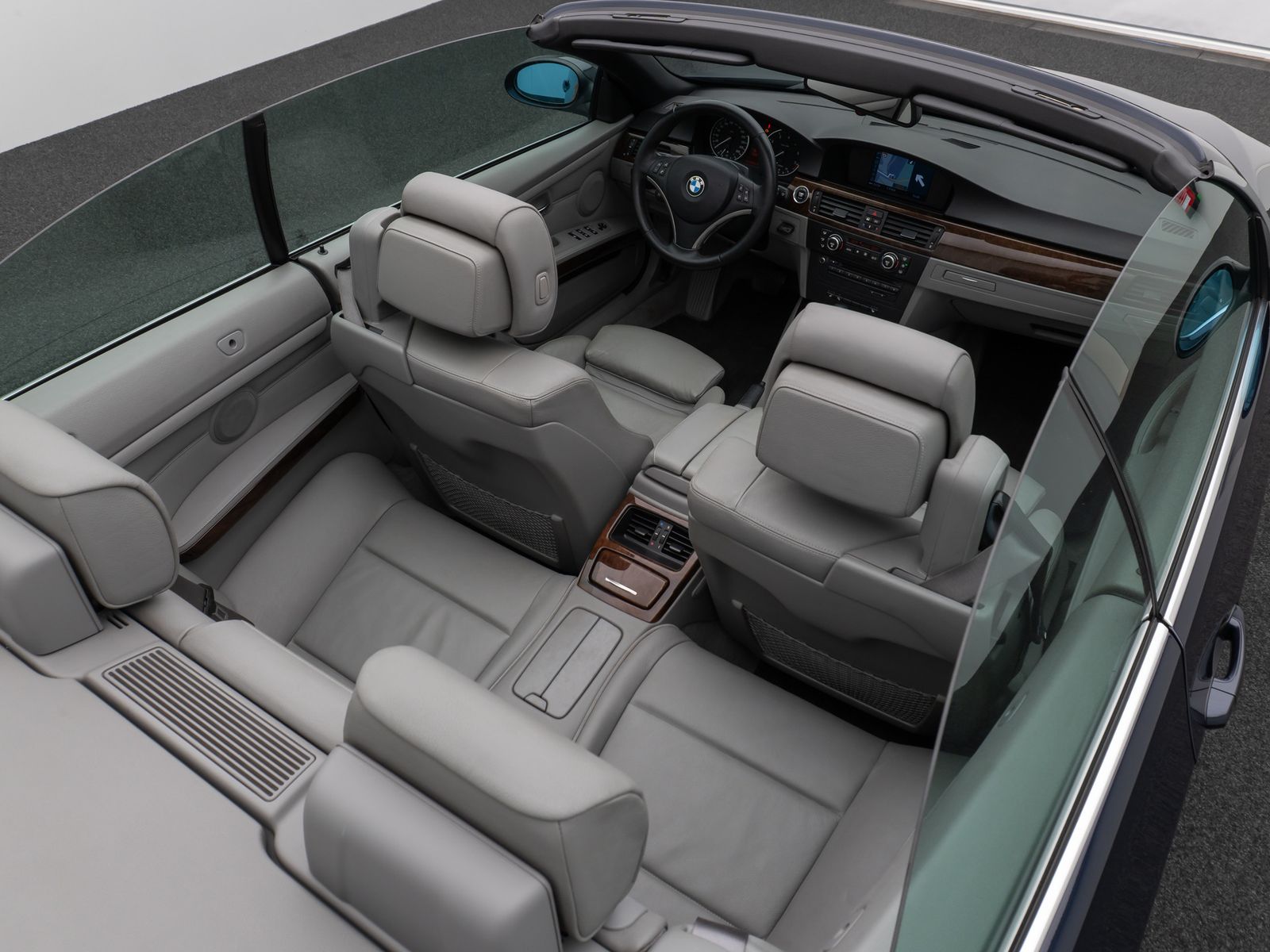Fahrzeugabbildung BMW 320i Cabrio PDC Navi Sitzhzg Xenon 8fach Sport