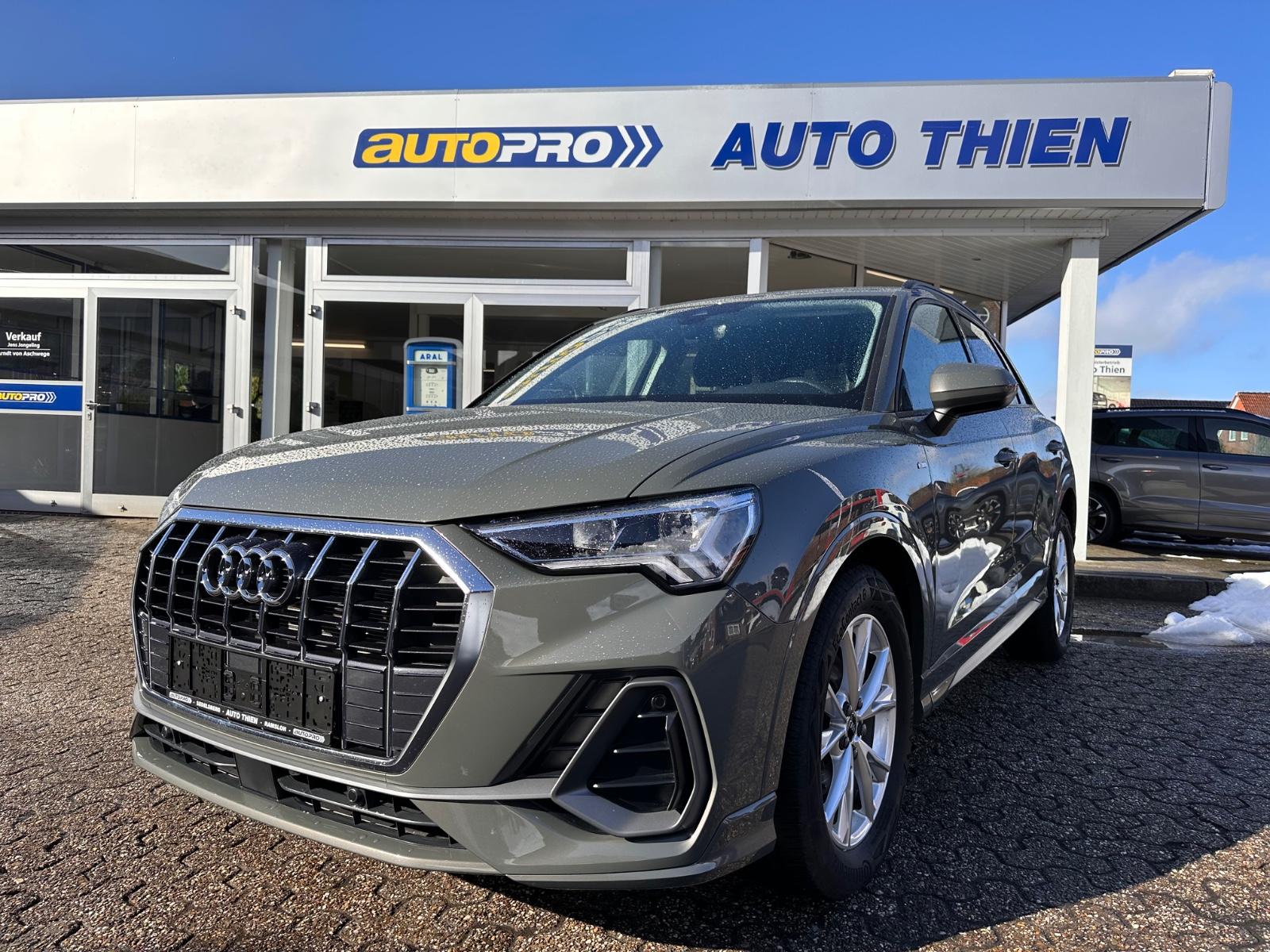 Audi Q3 35 TFSI S line S Tronic Navi/ACC/SHZG/LED/PDC