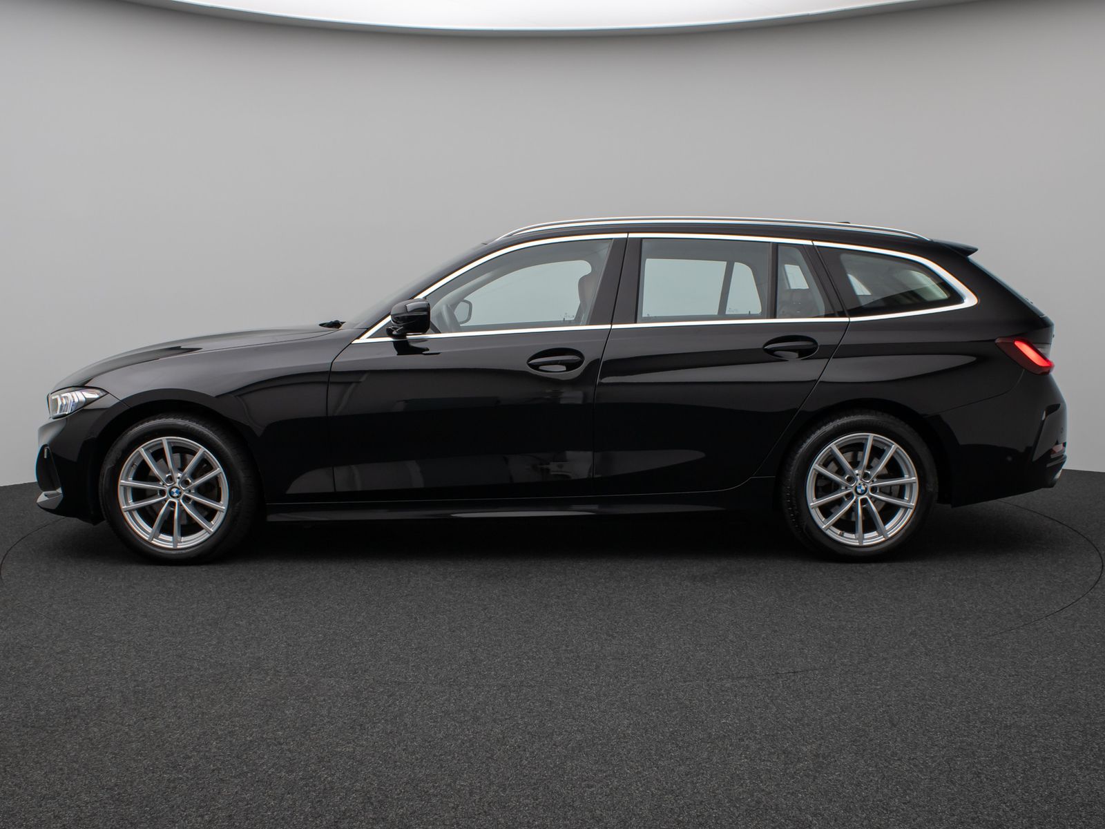 Fahrzeugabbildung BMW 320d xD Kamera DAB HiFi Stop&Go Alarm Sport LED