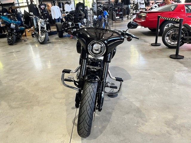Fahrzeugabbildung Harley-Davidson FLSB Sport Glide 107 cui Jekill&Hyde