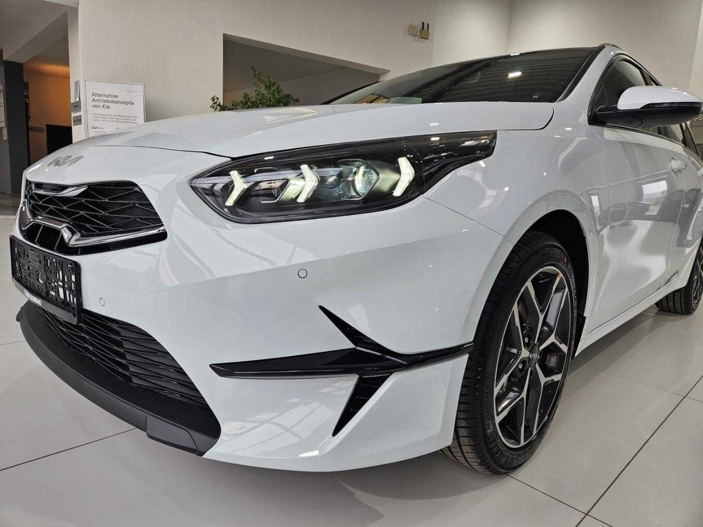 Kia Ceed_sw Ultimate Edition 1.0 T-GDI Navi