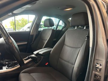 MYAUTOCENTER – Gebraucht- und Jahreswagen mit Werkstattservice in Pfaffenhofen BMW 318 *Klima*TÜV1027*KLIMA*PDC*