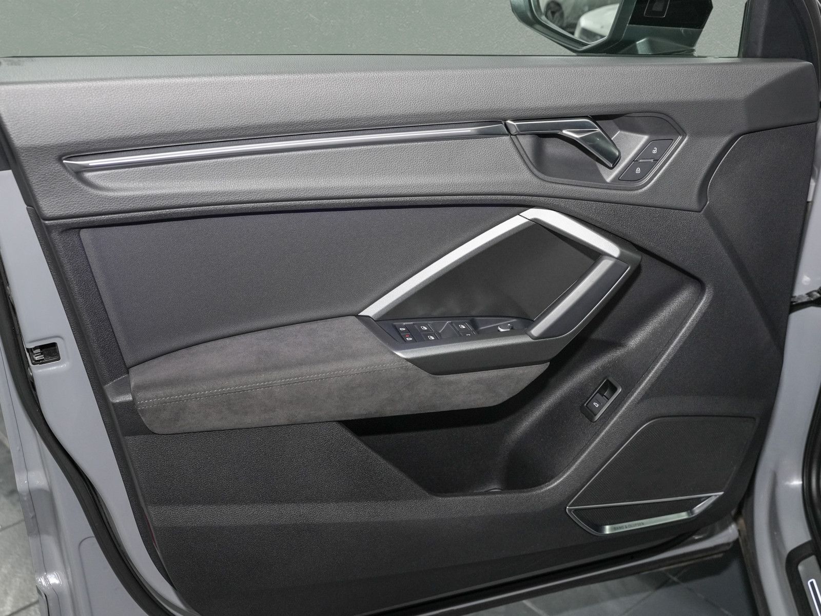 Fahrzeugabbildung Audi RSQ3 Sportback - RS-Sitze|21Zoll|RS-AGA|B&O