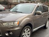 Mitsubishi Outlander 2.2 DI-D Instyle 4WD TC-SST Instyle - gebrauchte Mitsubishi Outlander aus dem Jahr 2010