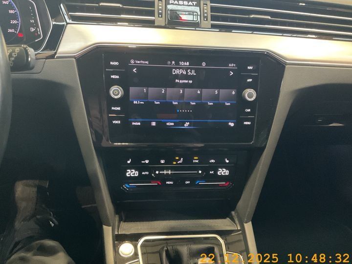 Fahrzeugabbildung Volkswagen Passat Variant Elegance TSI DSG *AHK*Navi*Cam*