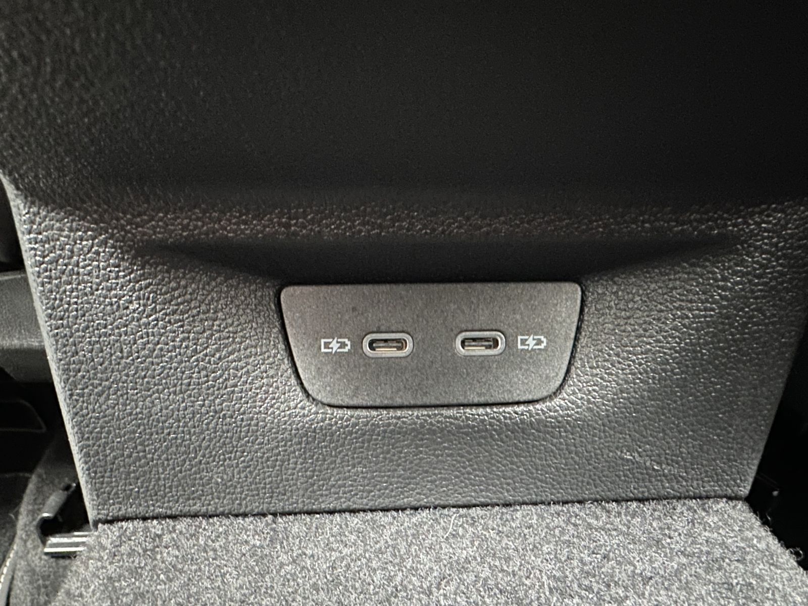Fahrzeugabbildung Volkswagen Golf GTD NAV+IQ-LIGHT+VCOCKPIT+KAMERA+ACC+18ZOLL
