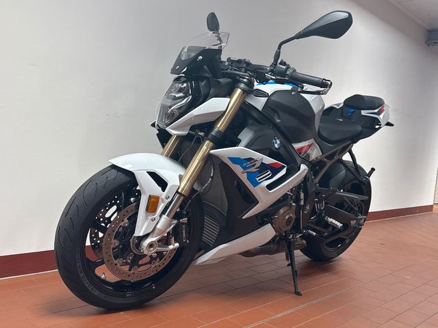 BMW S 1000 R M Paket Carbonräder 