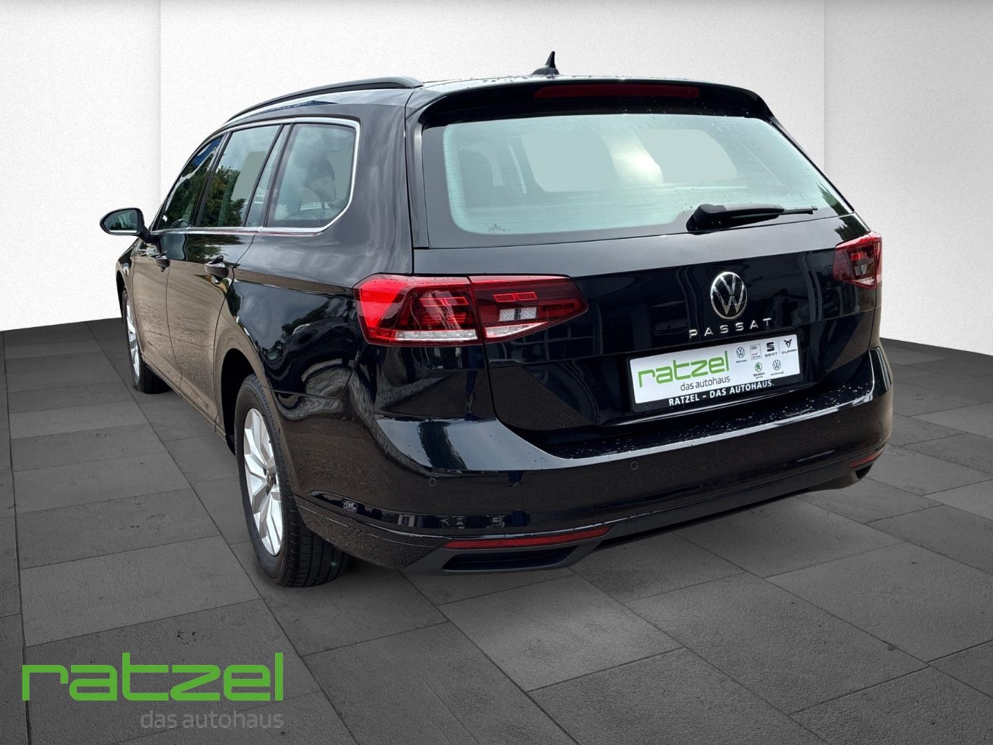 Fahrzeugabbildung Volkswagen Passat Variant 2.0 TDI DSG Business AHK-klappbar