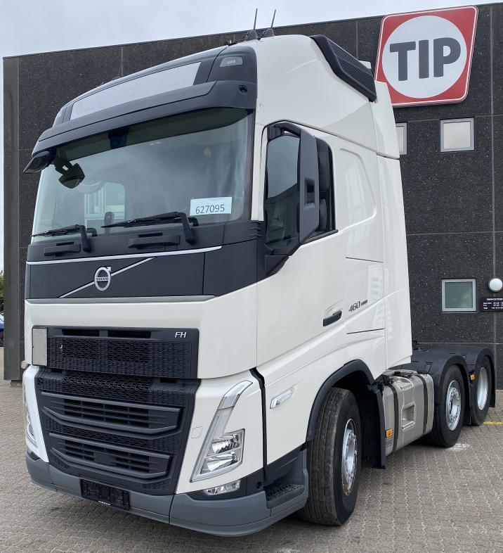 Volvo Vehicle Tractor 6x2-2 Standard
