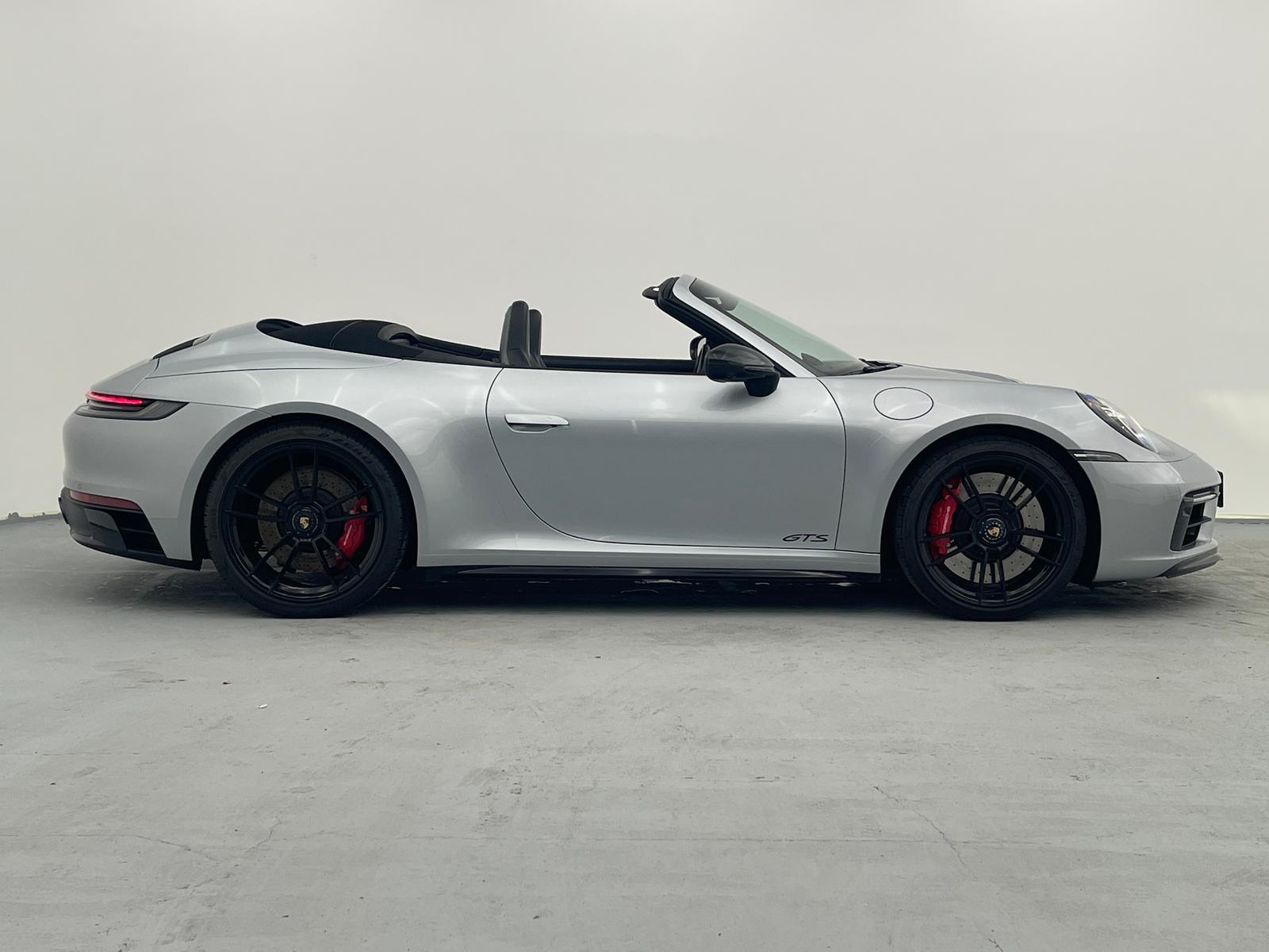 Porsche 992 GTS Cabrio*PDLS+*BURM*INNO*SHZ*KEY*360°