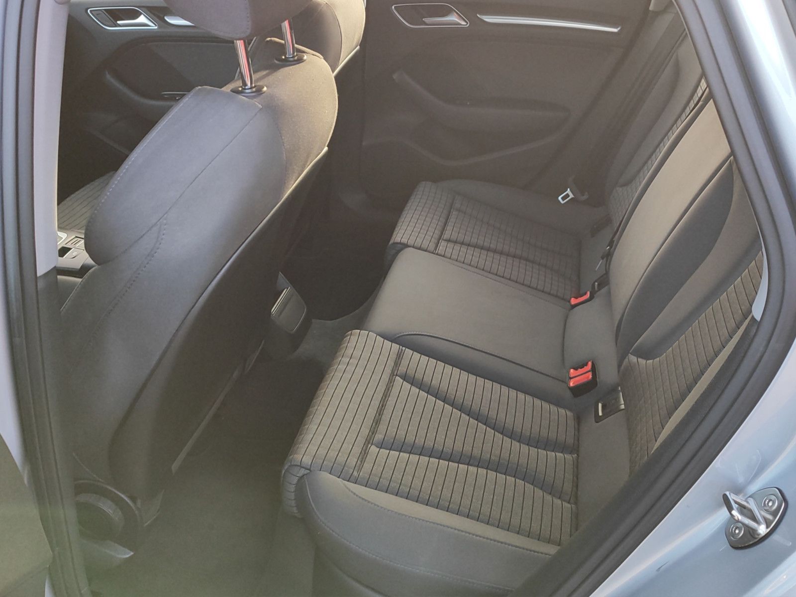 Fahrzeugabbildung Audi A3  quattro sport*1Hand*Xenon*AHK*PDC*SitzHZ*