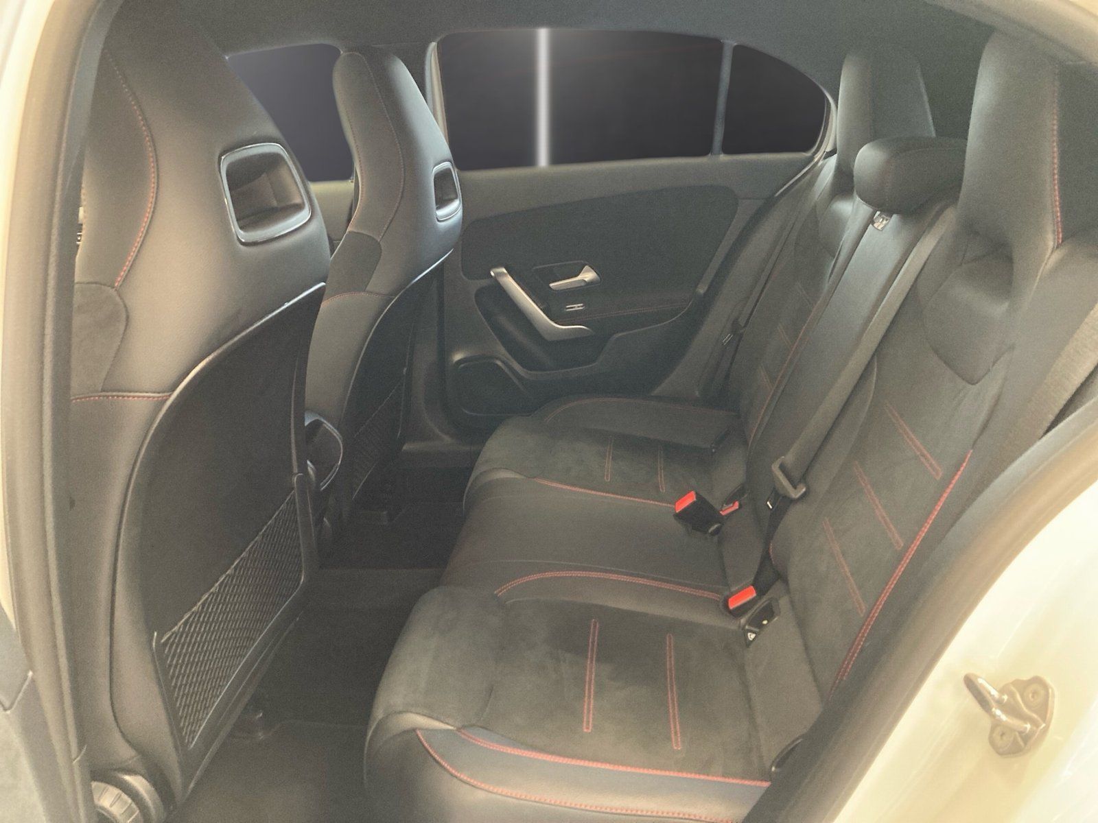 Fahrzeugabbildung Mercedes-Benz A 250 e AMG*LED*CarPlay*MBUX-HighEnd*Parktronic*