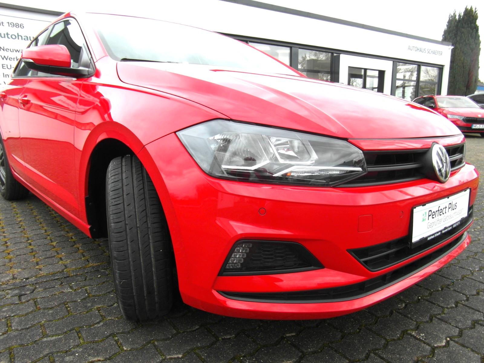 Volkswagen Polo 1.0 48kW Trendline,AHK,Alu,PDC v+h,SHZ,M+S