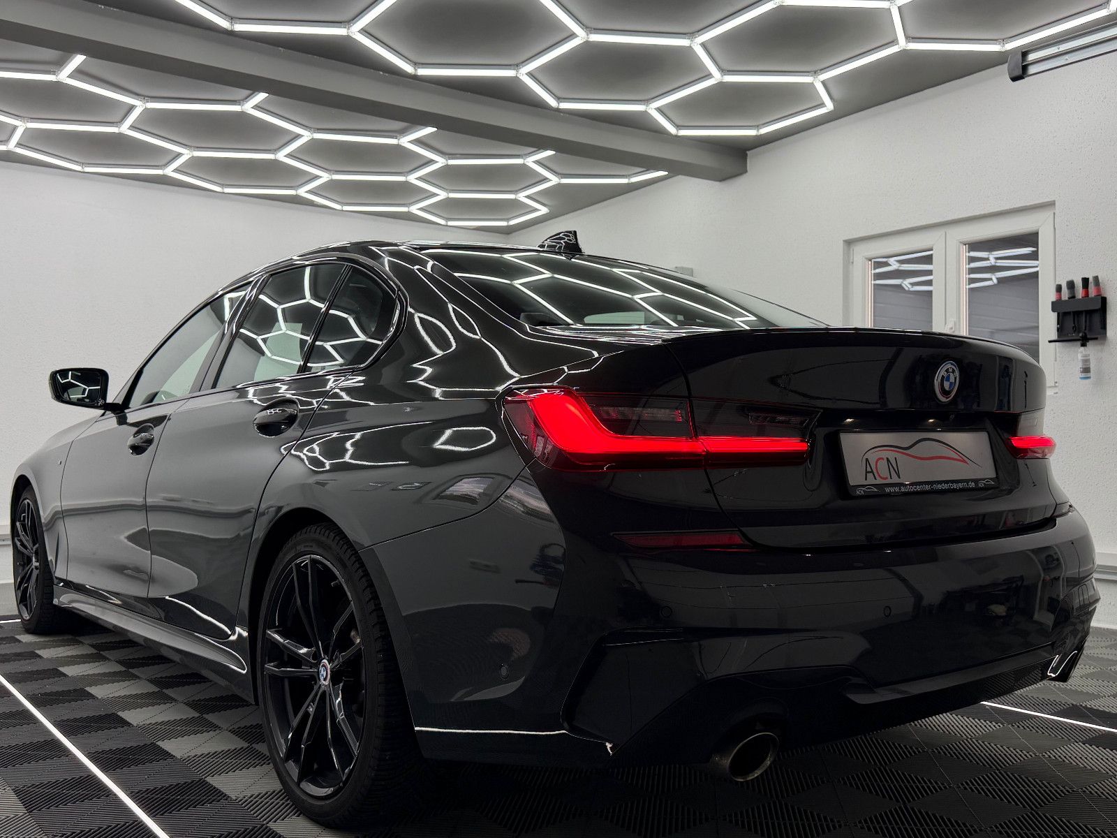 Fahrzeugabbildung BMW 330 d xDrive M SPORT/360*/ACC/HuD/LASER/DE FZG