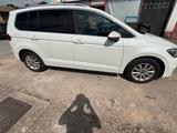 Volkswagen Touran Highline Panorama 7 Sitze Cockpit KEYLESS - Volkswagen Gebrauchtwagen mit Automatikschaltung