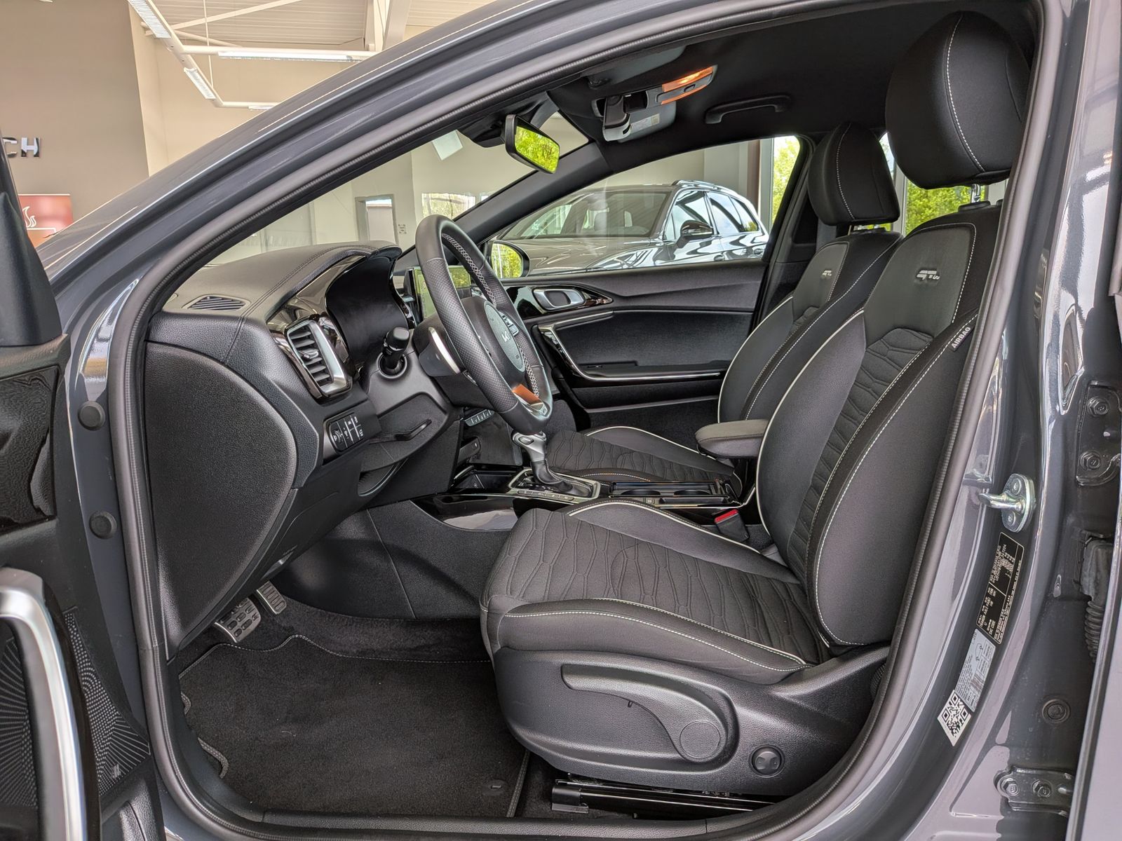 Fahrzeugabbildung Kia cee'd Sportswagon 1.5 DCT GT-Line LED JBL Cam 7J