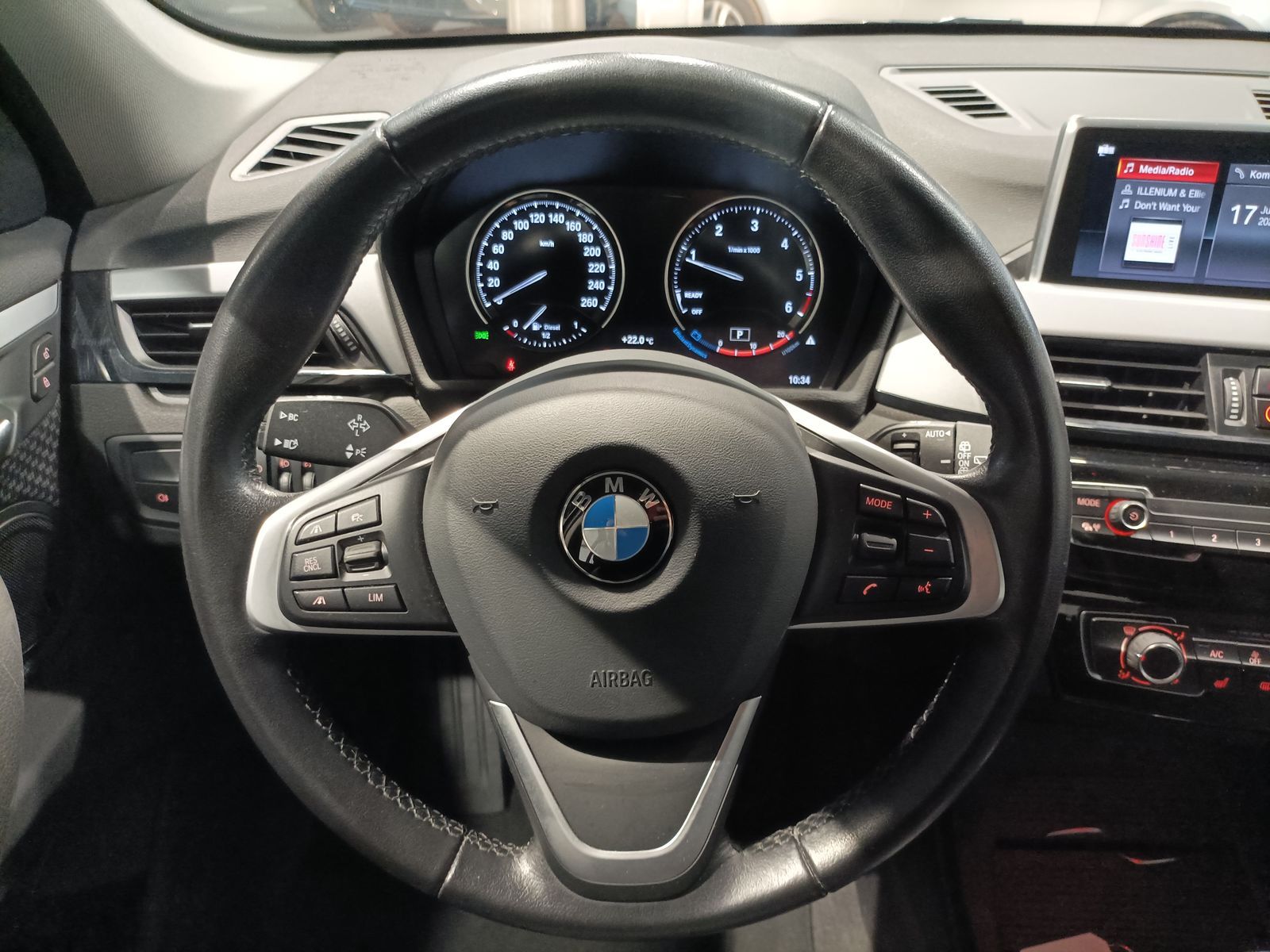BMW X1 sDrive18d Navi|PDC|AHK|Kamera|Sitzhz foto 10