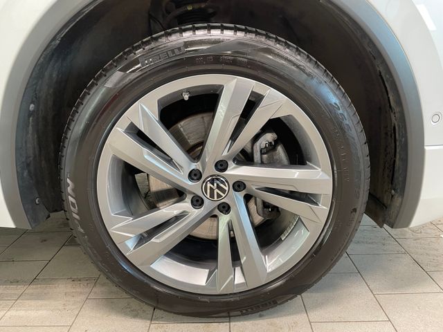 Tiguan Allspace R-Line 4M 2.0 TSI DSG 7-SITZER N