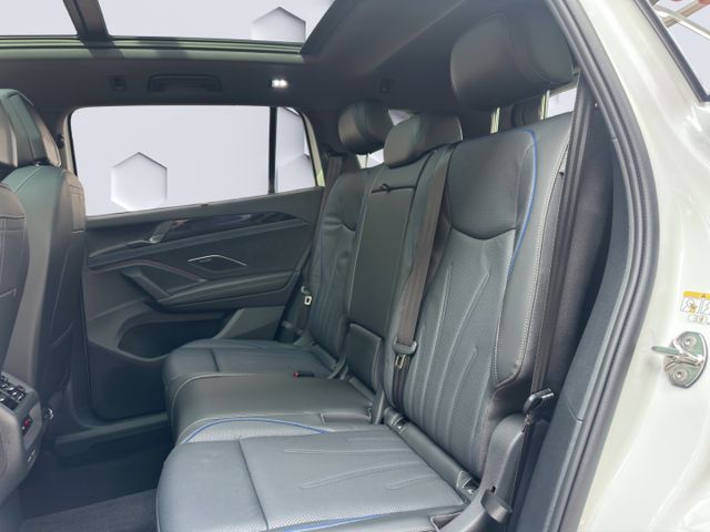 Tayron R-Line 1,5l eHybrid DSG AD AHK Leder Soun