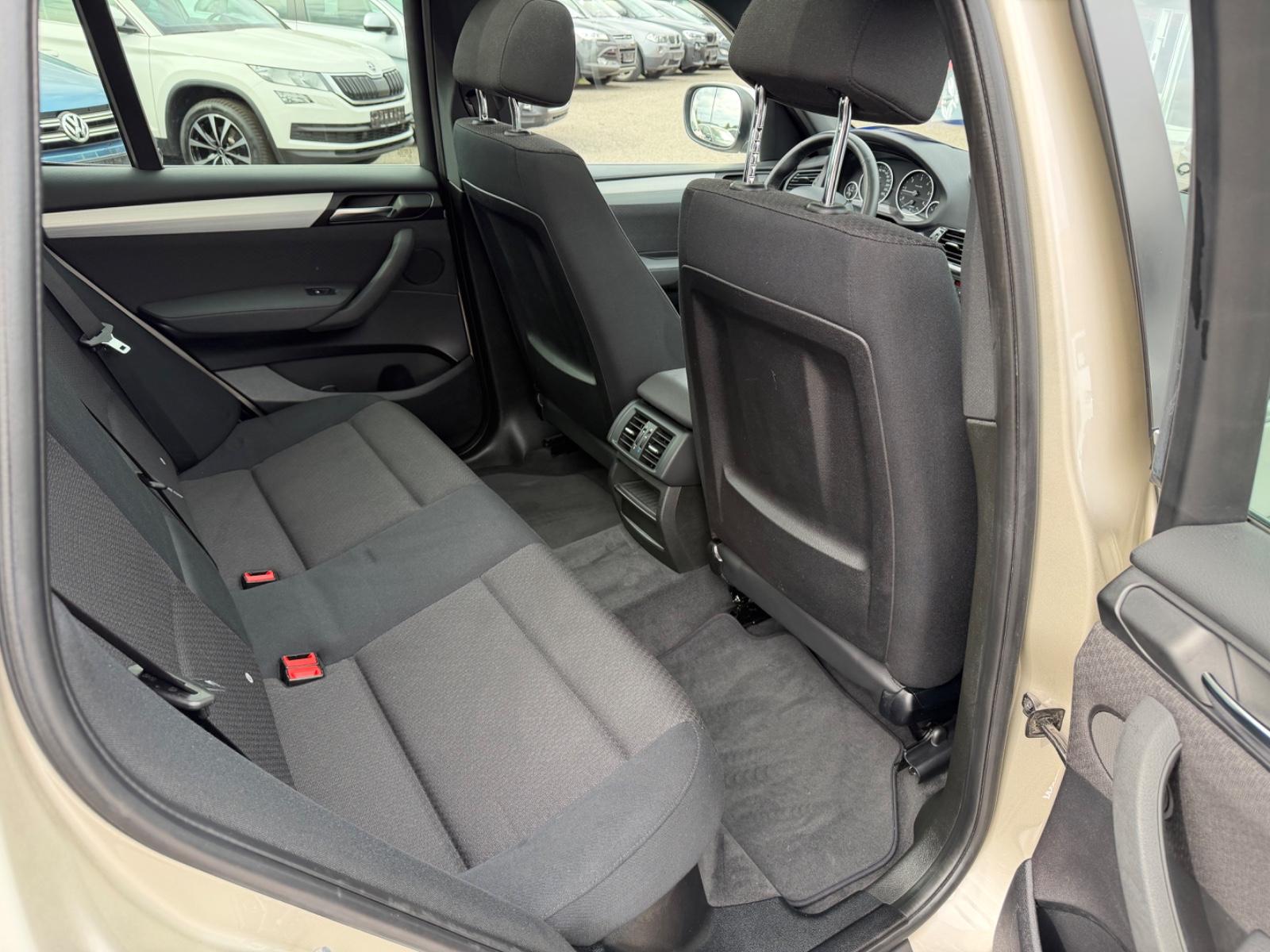 BMW X3 xDrive 20 d Auto.LED BI-Xenon Navi 1.Hand Pan