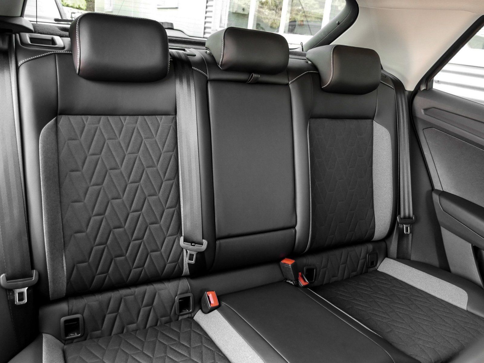 Volkswagen T-Roc - Bild 4