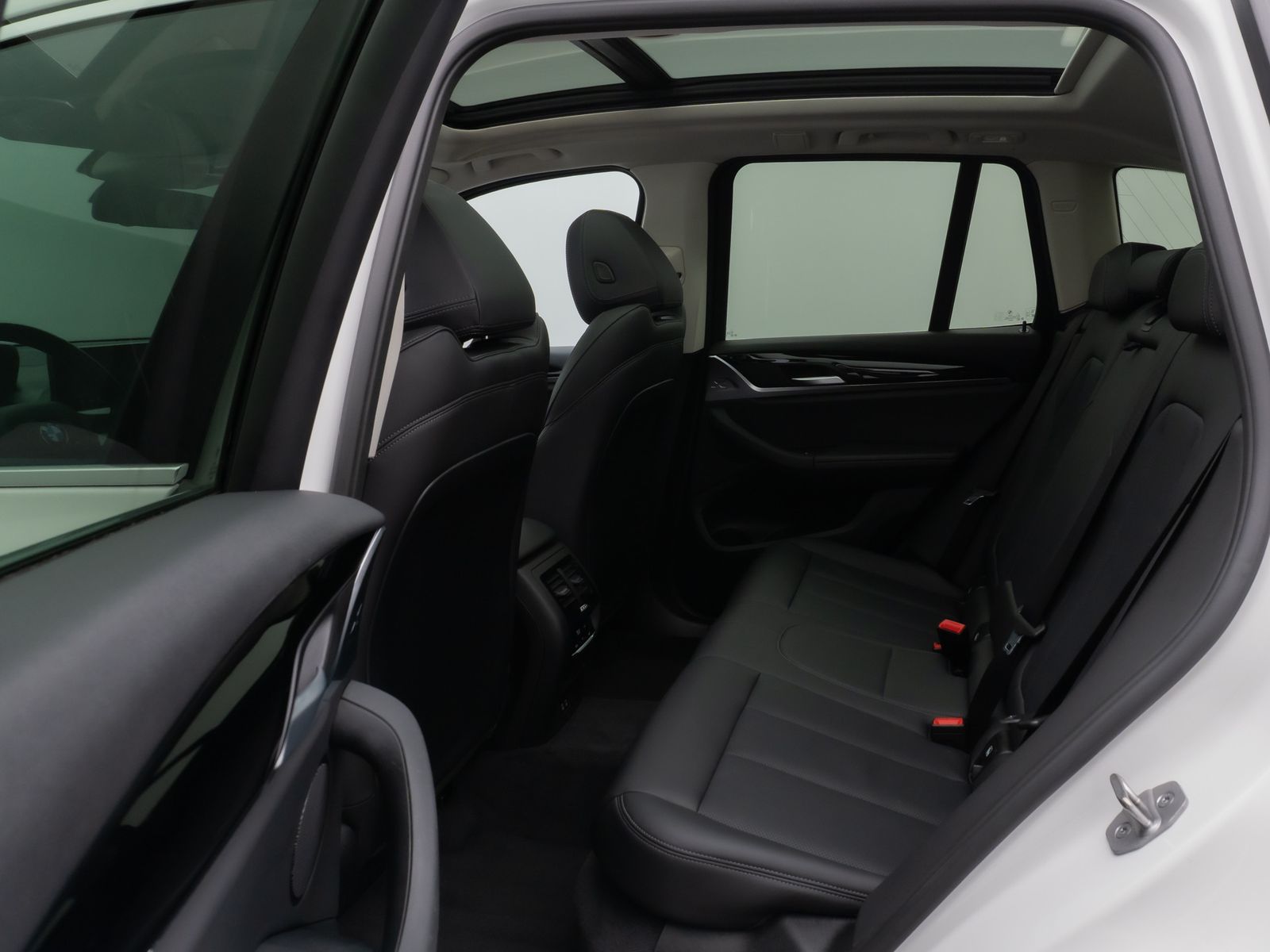 Fahrzeugabbildung BMW X3 xD20i Panorama Kamera DAB Leder Sport 18Zoll