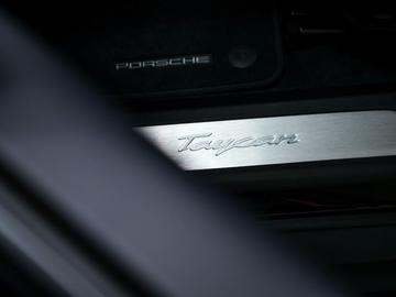 2026 Porsche TAYCAN 缩略图 14