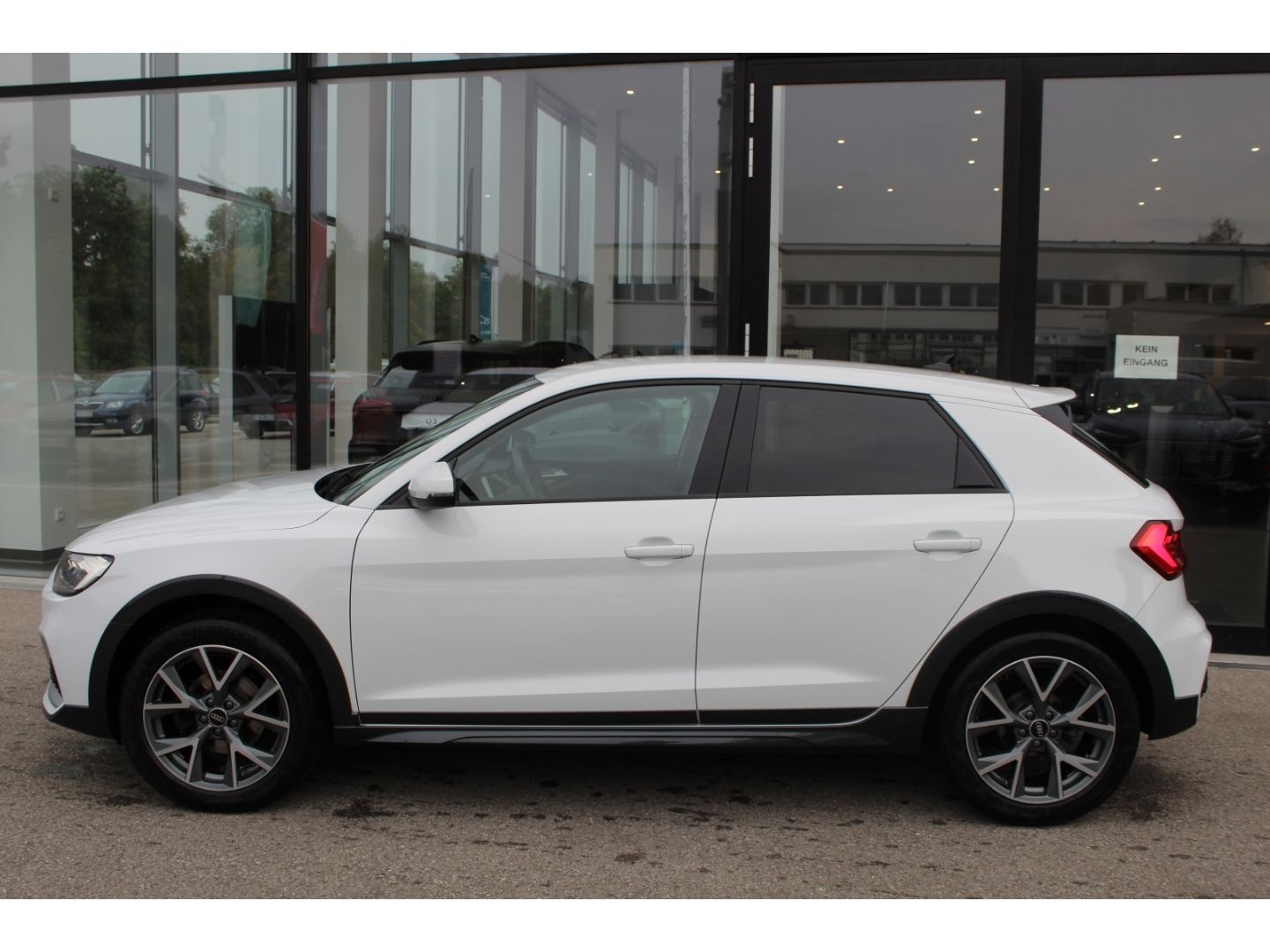 A1 city/allstreet 30TFSI Str LED*APP*Navi+Kamera