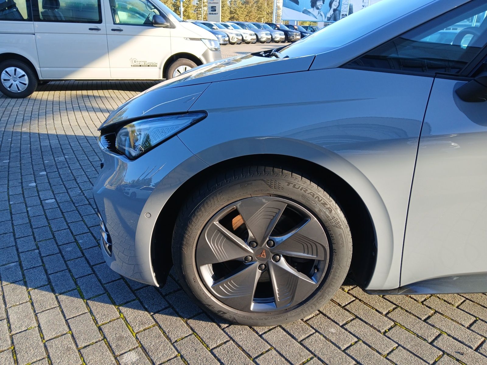 Fahrzeugabbildung CUPRA Born LED Navi Pano ACC RFK 18"