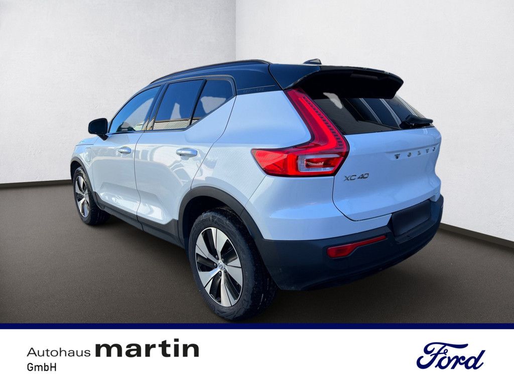 Fahrzeugabbildung Volvo XC40 1.5 R Design Expression Recharge Plug-In Hy