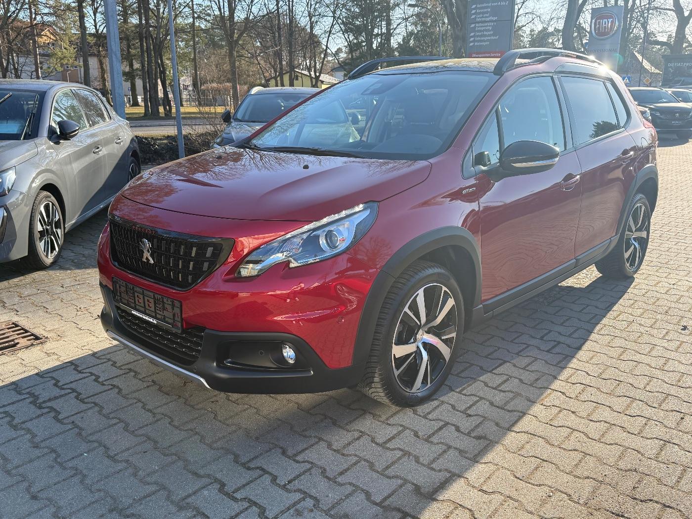 Peugeot 2008 1.2 PureTech 110 Allure EAT6 Pano+SD+SHZ+LM