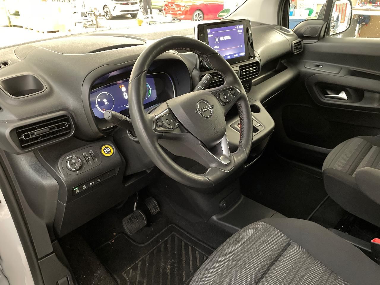 Fahrzeugabbildung Opel Combo Life E (2018->) DE - V