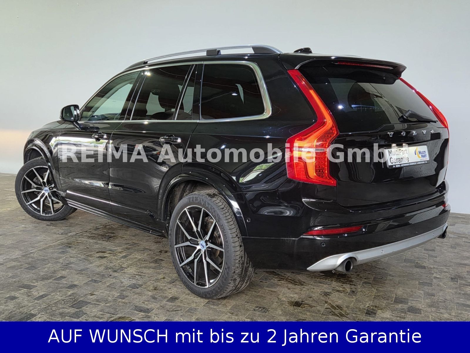 Fahrzeugabbildung Volvo XC 90 2,0 D Momentum AWD, 7 Sitzer, ACC
