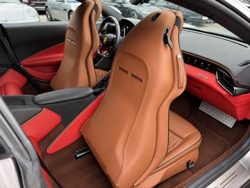 صورة مصغرة 46 لـ 2021 Ferrari ROMA