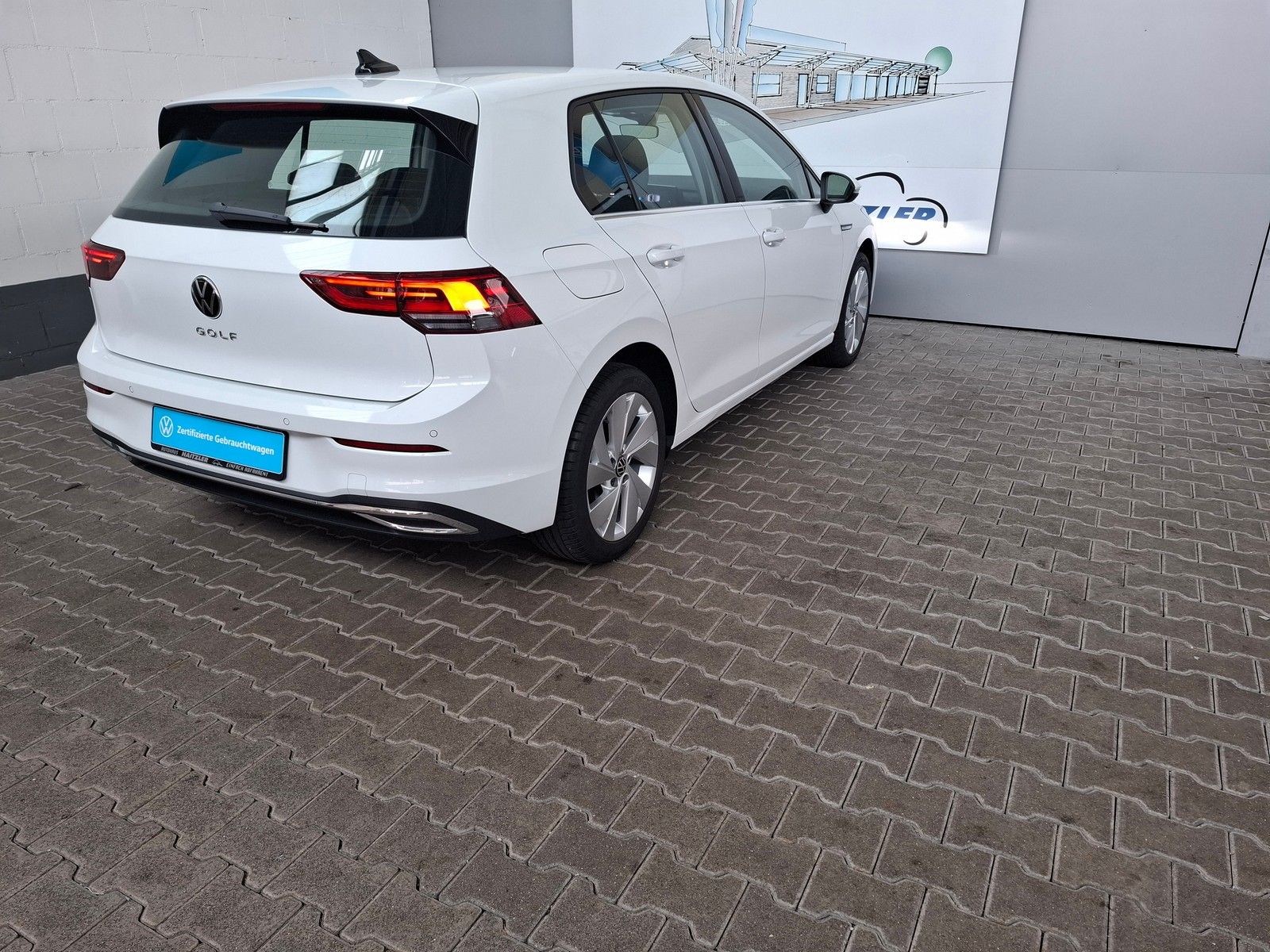 Fahrzeugabbildung Volkswagen Golf VIII Lim Style 1.5 TSI +ACC +LED+AppConnect