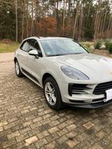 Porsche Macan 2.0 - 8-fach bereift, viele Extras - gebrauchte Porsche Macan aus dem Jahr 2021