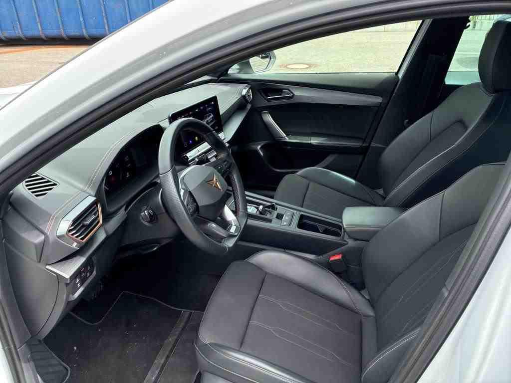 Cupra Formentor 1.5 TSI DSG / FullLink, LED, RFK, SHZ