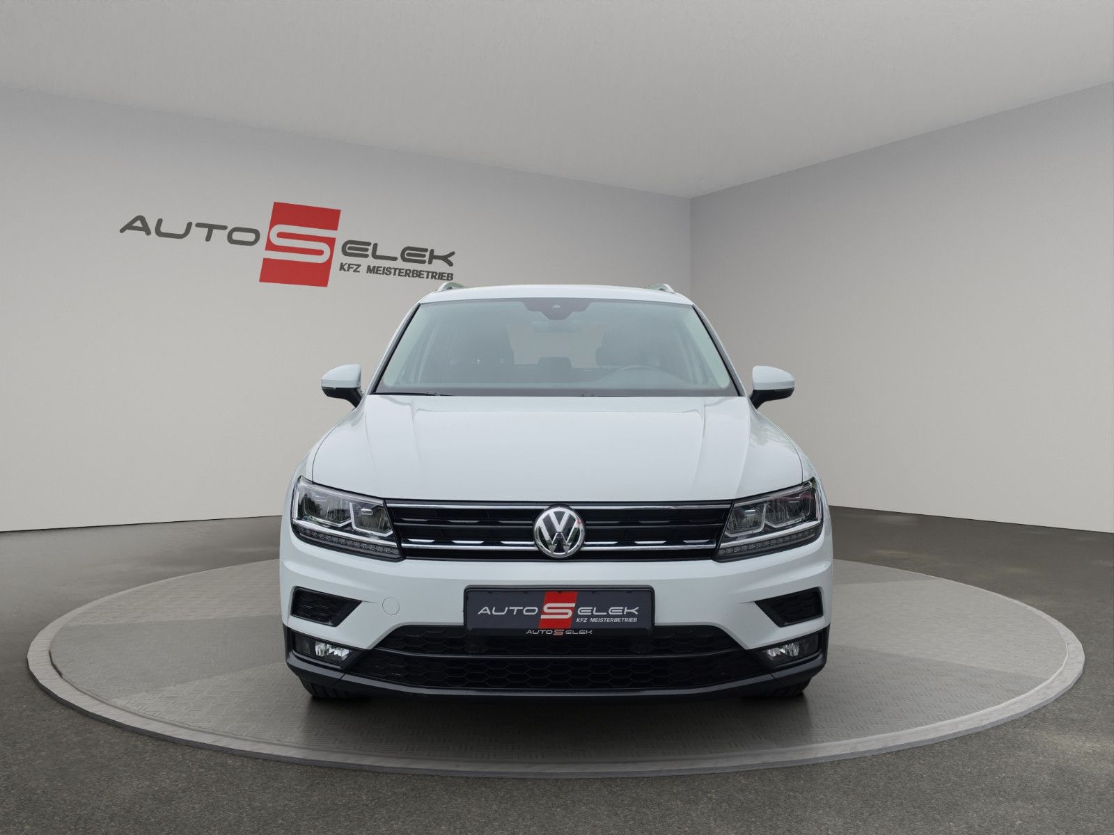Fahrzeugabbildung Volkswagen Tiguan Comfortline BMT/Start-Stopp Aus 1.Hand