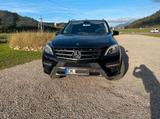 Mercedes-Benz ML 250 7G-Tronic BlueTEC 4MATIC  - schwarze Mercedes-Benz ML 250